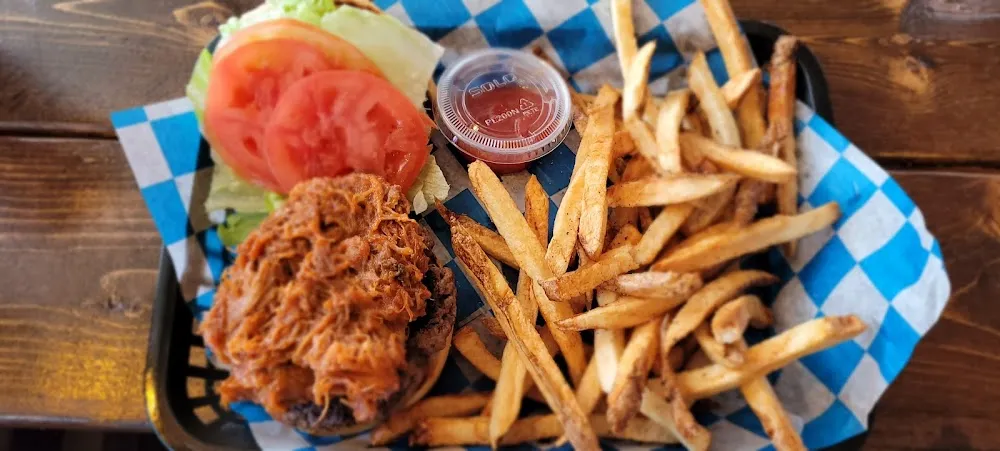 Hamburger and Pulled Pork